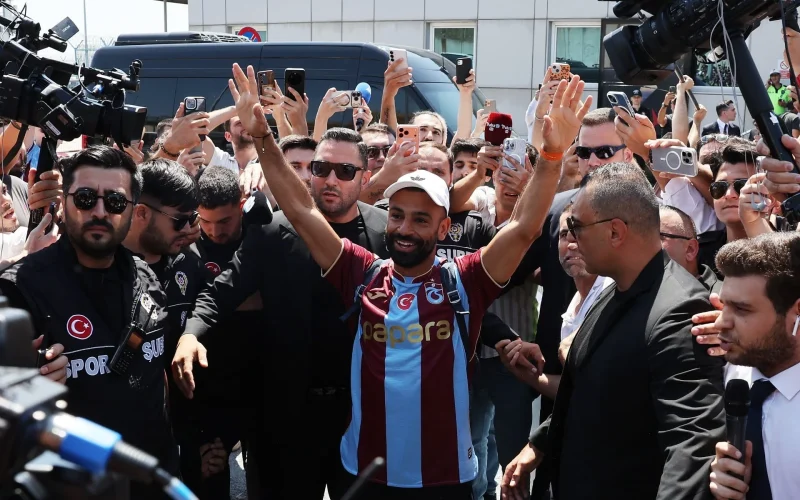 Turquia se destaca no mercado da bola com contratações de estrelas como Salah e Lukaku