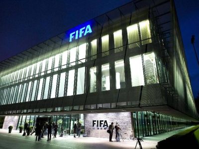 Uefa e Concacaf pedem à Fifa distribuição de 10 milhões de dólares para cada federação-membro