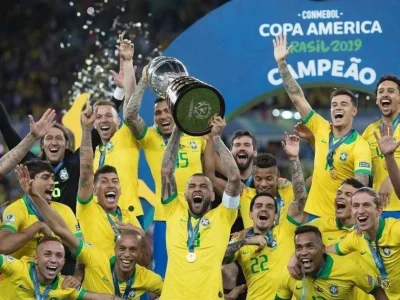 Santos se reforça com jogadores da geração campeã da Seleção Brasileira; Coutinho está próximo de ser anunciado