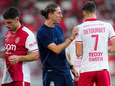 Ex-técnicos brasileiros lideram Ligue 1 após mau começo do PSG