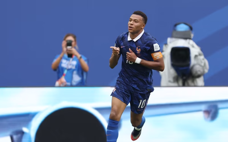 Kylian Mbappé se torna o maior artilheiro da história das Copas do Mundo após 2026