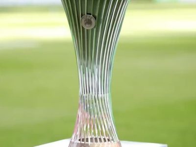 Sorteio da Conference League 2026/27 define duelos; Ajax enfrenta a Atalanta
