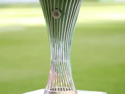 Sorteio da Conference League 2026/27 define duelos; Ajax enfrenta a Atalanta