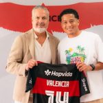 Flamengo apresenta os reforços Valencia e Freitas para a torcida no Maracanã