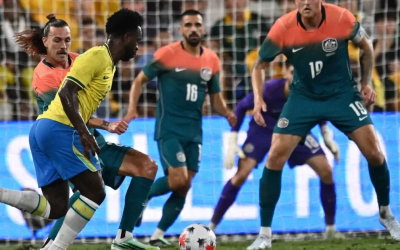 Imprensa espanhola critica atuação de Vini Jr. em empate da Seleção Brasileira contra a Austrália