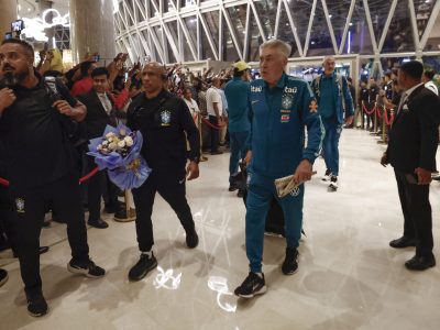 Ancelotti avalia Endrick e Pedro para substituir Raphinha, mas não define escalação contra a Índia