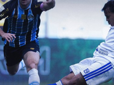 Cruzeiro brilha com hat-trick de Kaio Jorge, vence Grêmio por 4 a 2 e entra no G4 do Brasileiro