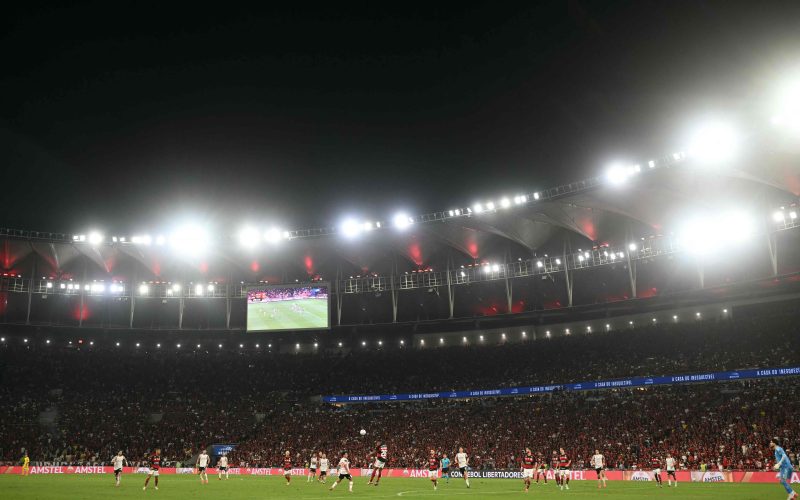 Flamengo e Estudiantes atingem recorde de público na semifinal da Libertadores, mas NFL ainda lidera no Maracanã