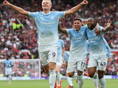 Haaland marca dois gols contra o PSG e se torna o artilheiro mais rápido da Champions League, superando Messi