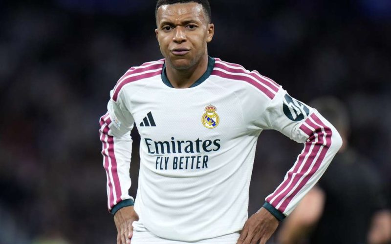 Mbappé provoca crise diplomática com a China após comentário sobre Mao Tsé-Tung e pede desculpas públicas