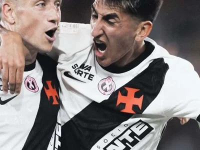 Vasco bate Botafogo por 2 a 1 e deixa zona de rebaixamento no Brasileirão