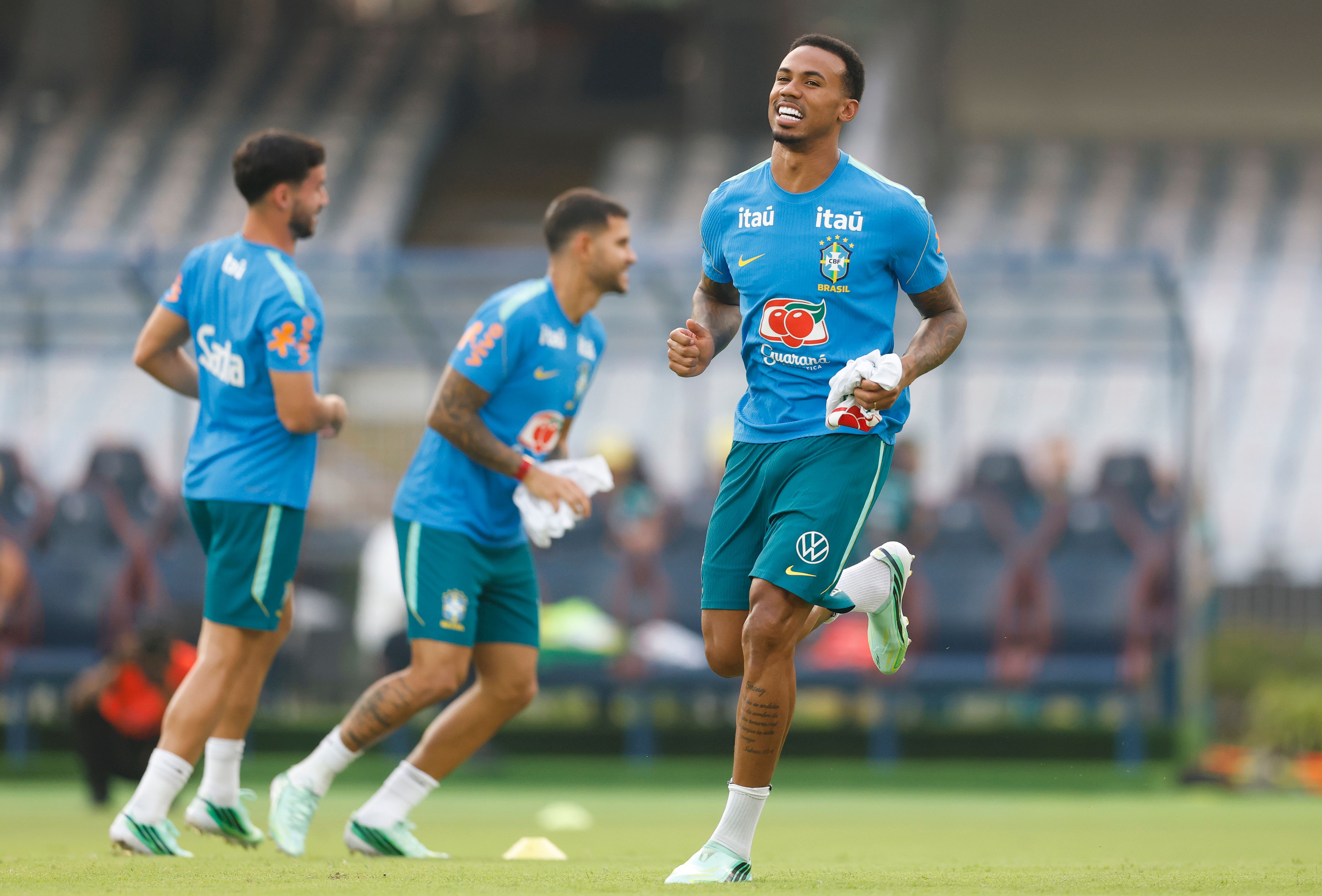 Gabriel Magalhães durante treino pela Seleção em Calcutá, antes do amistoso com a Índia
