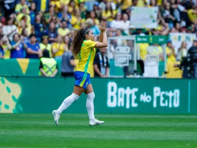 Seleção Brasileira Feminina brilha com vitória de 3 a 1 sobre a Argentina em amistoso no Beira-Rio