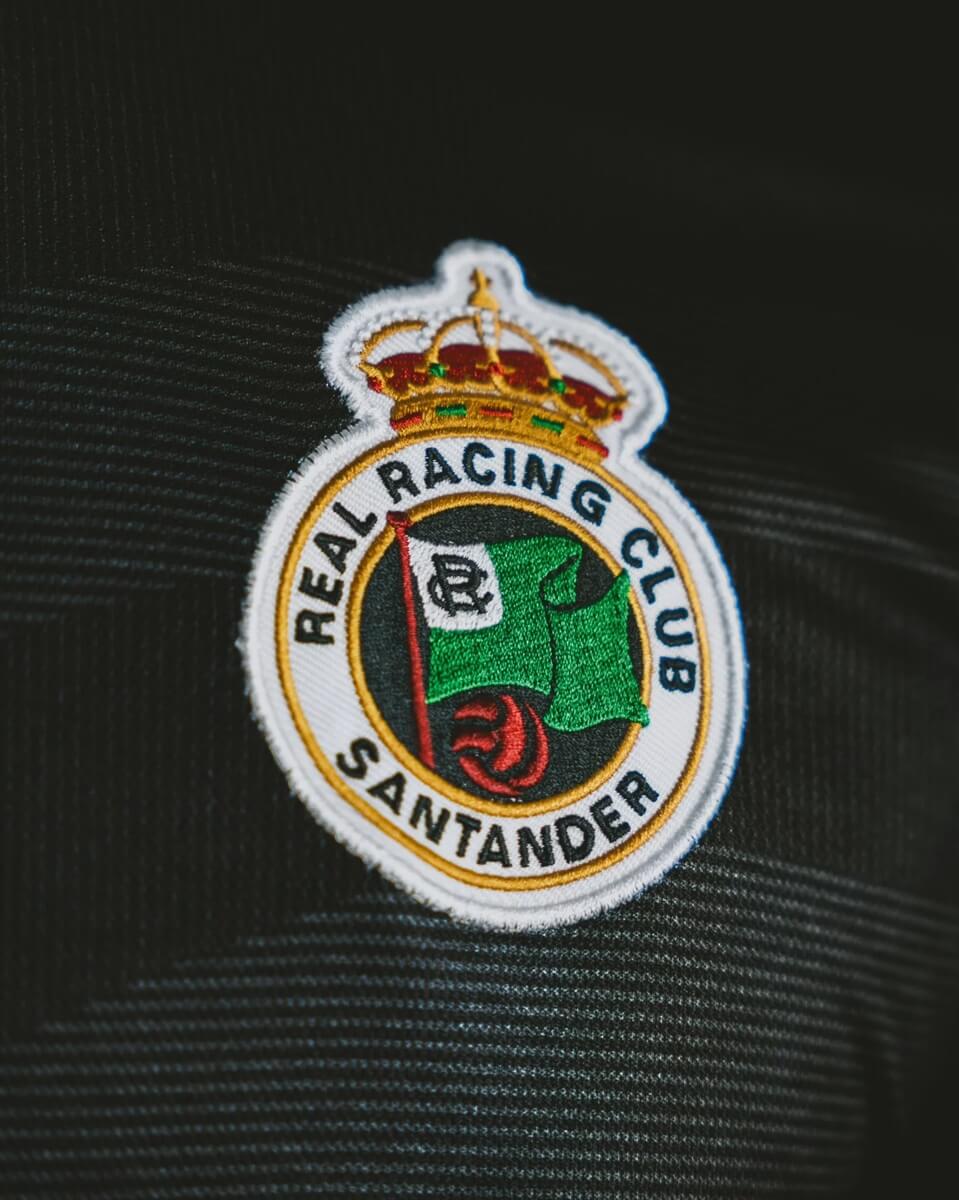 Racing Santander revela nova terceira camisa para a La Liga 2026-2027 com design inspirado na bandeira da Cantábria Terceira camisa do Racing Santander 2026-2027 Austral
