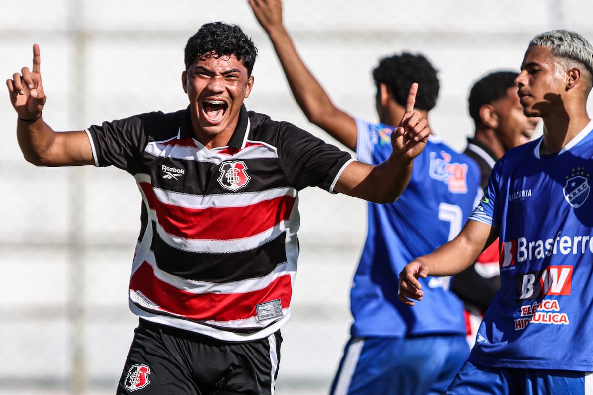 Santa Cruz decreta férias para departamento de futebol enquanto futuro para 2027 segue indefinido Santa Cruz leva vantagem para o jogo de volta na próxima quarta-feira (21)