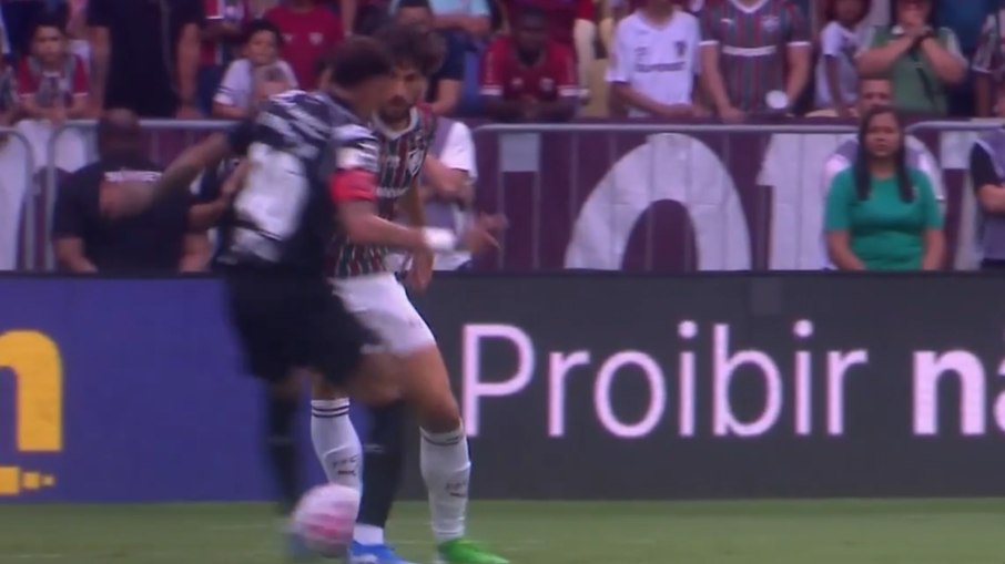 Caneta humilhante de Igor Rabello em Neymar