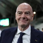 Gianni Infantino garante apoio para reeleição na Fifa após conturbado projeto de privatização