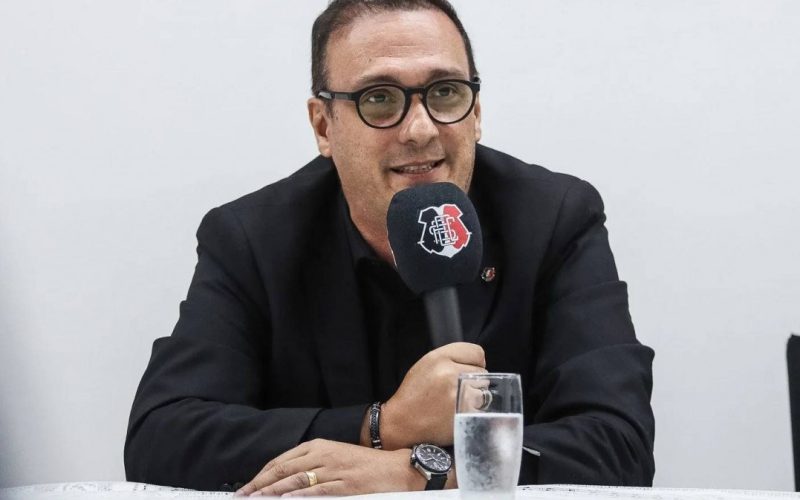 Santa Cruz deve trocar Alex Brasil por Eduardo Freeland como novo executivo de futebol