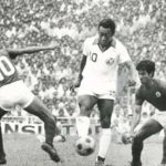 Brasil enfrenta a Índia em amistoso com jovens estrelas em Calcutá, reverenciando Pelé e Messi