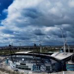 Manchester City e PSG se enfrentam em duelo decisivo pela Liga dos Campeões nesta quarta-feira
