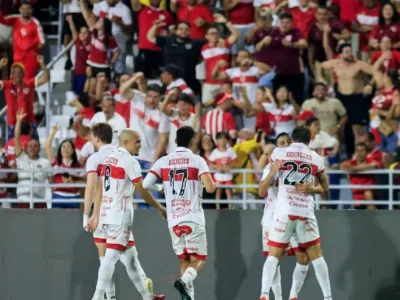 CRB vence Londrina por 2 a 1 e conquista vaga no G6 da Série B
