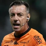 Raphael Claus apita o clássico entre Atlético-MG e Cruzeiro pela 33ª rodada do Brasileirão 2026