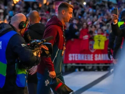 Cristiano Ronaldo é exaltado como ícone irrepetível do futebol português, mesmo após sua saída da Seleção Nacional