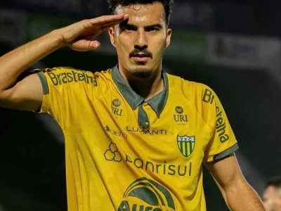 Walce revela que vive o melhor momento da carreira no Ypiranga-RS após passagem pelo São Paulo