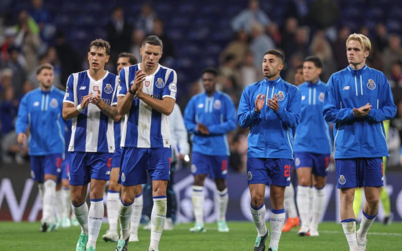 FC Porto une forças e foca no Campeonato após início ruim na Liga dos Campeões