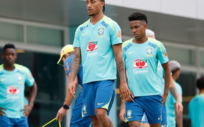 João Pedro é desfalque certo para amistosos da Seleção Brasileira em novembro por lesão muscular