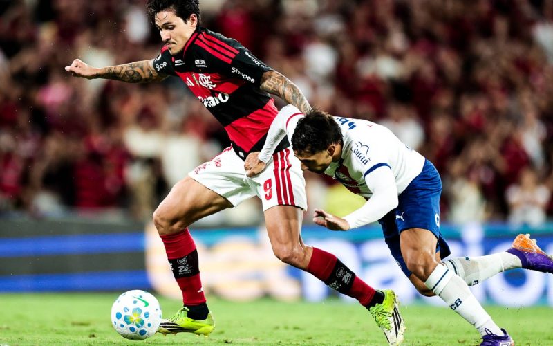 Bahia e Flamengo prontos para confronto decisivo no Brasileirão; confira as escalações oficiais