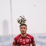 Vila Nova busca retomar liderança da Série B contra Cuiabá em confronto decisivo nesta quarta-feira