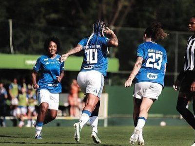 Cruzeiro bate Atlético em jogo de sete gols e se mantém na liderança do Campeonato Mineiro Feminino