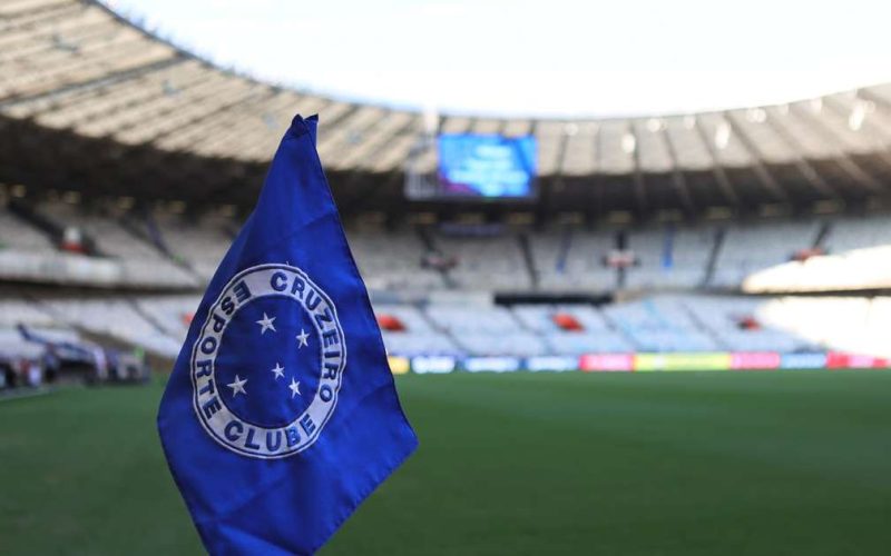 Cruzeiro contrata Paulinho, ex-volante da Seleção Brasileira, para a diretoria de futebol sem custos após saída do Mirassol