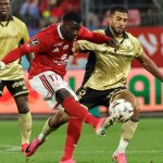 Nice supera falha do goleiro e vira contra o Brest na Ligue 1