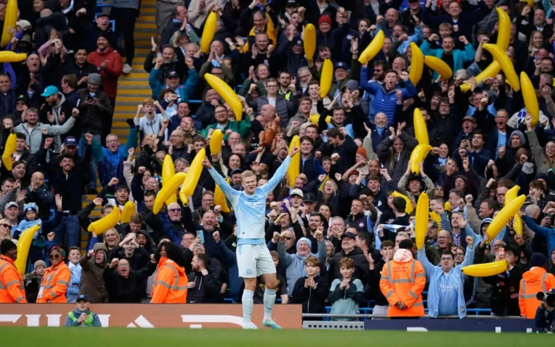 Manchester City segue imbatível e lidera Premier League após vitória sobre Ipswich Town
