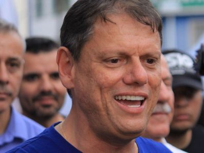 Governadores eleitos em 2026 revelam suas paixões futebolísticas, com Flamengo em destaque