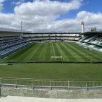 Coritiba e Grêmio se enfrentam em duelo crucial para evitar o rebaixamento no Brasileirão