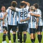 Argentina goleia Bolívia por 4 a 0 em amistoso e Flaco López fecha a conta com belíssimo gol no fim