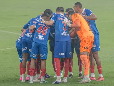 Bahia derrota São Paulo em jogo agitado e Marcos Victor brilha com gol da vitória