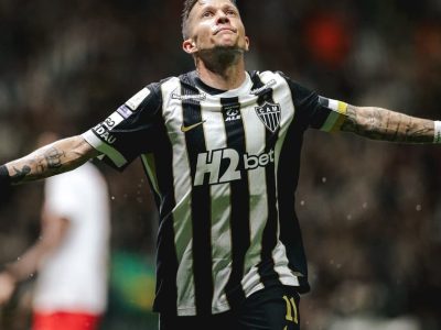 Bernard abre o placar em Flamengo x Atlético-MG pela 32ª rodada do Brasileirão
