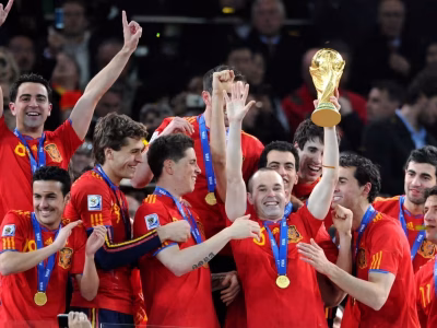 Piqué escolhe Espanha de 2010 como melhor geração, mas elogia equipe de 2026 que conquistou o segundo Mundial