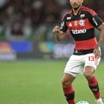 Flamengo vence Santos com gols de Pedro e Lucas Paquetá na Vila Belmiro