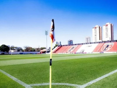 Ponte Preta busca recuperação contra Atlético-GO em duelo da Série B nesta noite em Indaiatuba