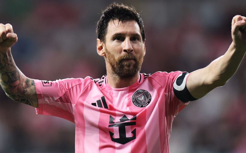 Lionel Messi é anunciado como novo proprietário do Eldense, mas transferência depende de autorização do Conselho Superior de Esportes