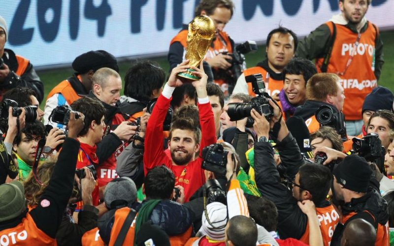 Piqué defende presença de estrangeiros no futebol e destaca evolução dos jogadores locais: "Aumentam o nível"