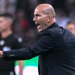 Zidane busca soluções rápidas para as laterais da seleção francesa com foco nas categorias de base