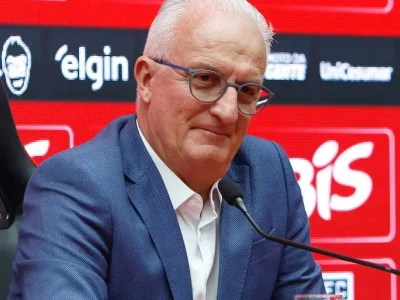 Seis clubes internacionais sondam o atacante Gustavo Santana, do São Paulo, com salário de apenas R$ 12 mil