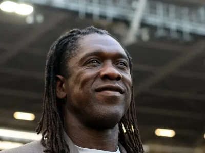 Seedorf assume comando do Corinthians em missão decisiva para evitar rebaixamento no Brasileiro