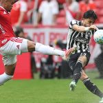 Internacional atropela Botafogo com 3 a 0 e ganha fôlego na luta contra o rebaixamento